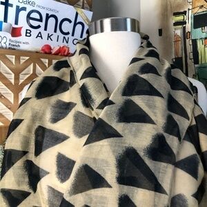 Gorgeous Woven Scarf